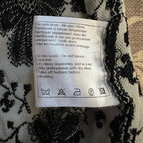 Chanel sweater from 2014 Resort Collection - Picture 9 of 12